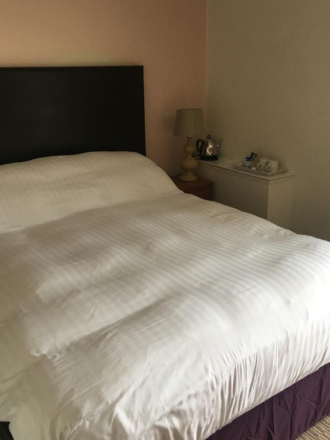 Winston Manor Guesthouse Rooms 처칠 외부 사진