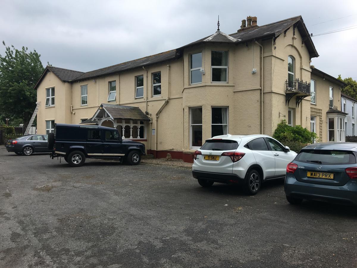 Winston Manor Guesthouse Rooms 처칠 외부 사진