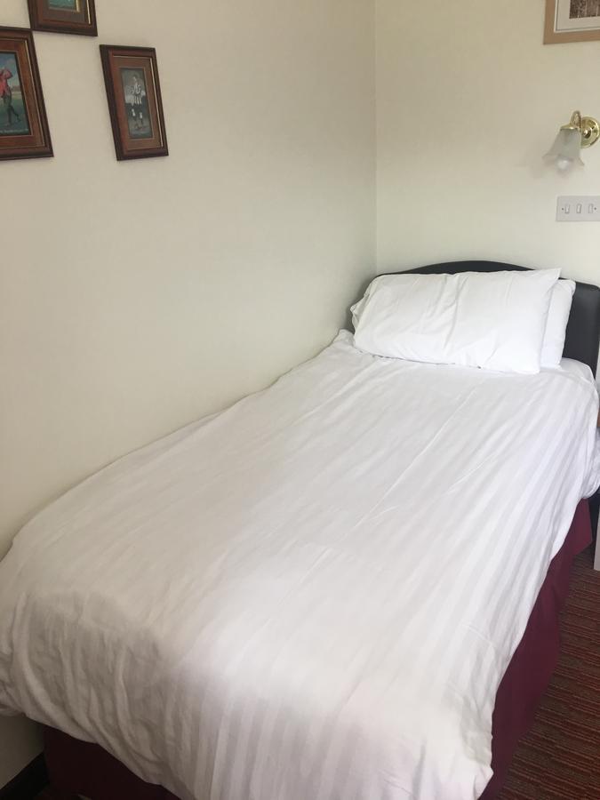 Winston Manor Guesthouse Rooms 처칠 외부 사진