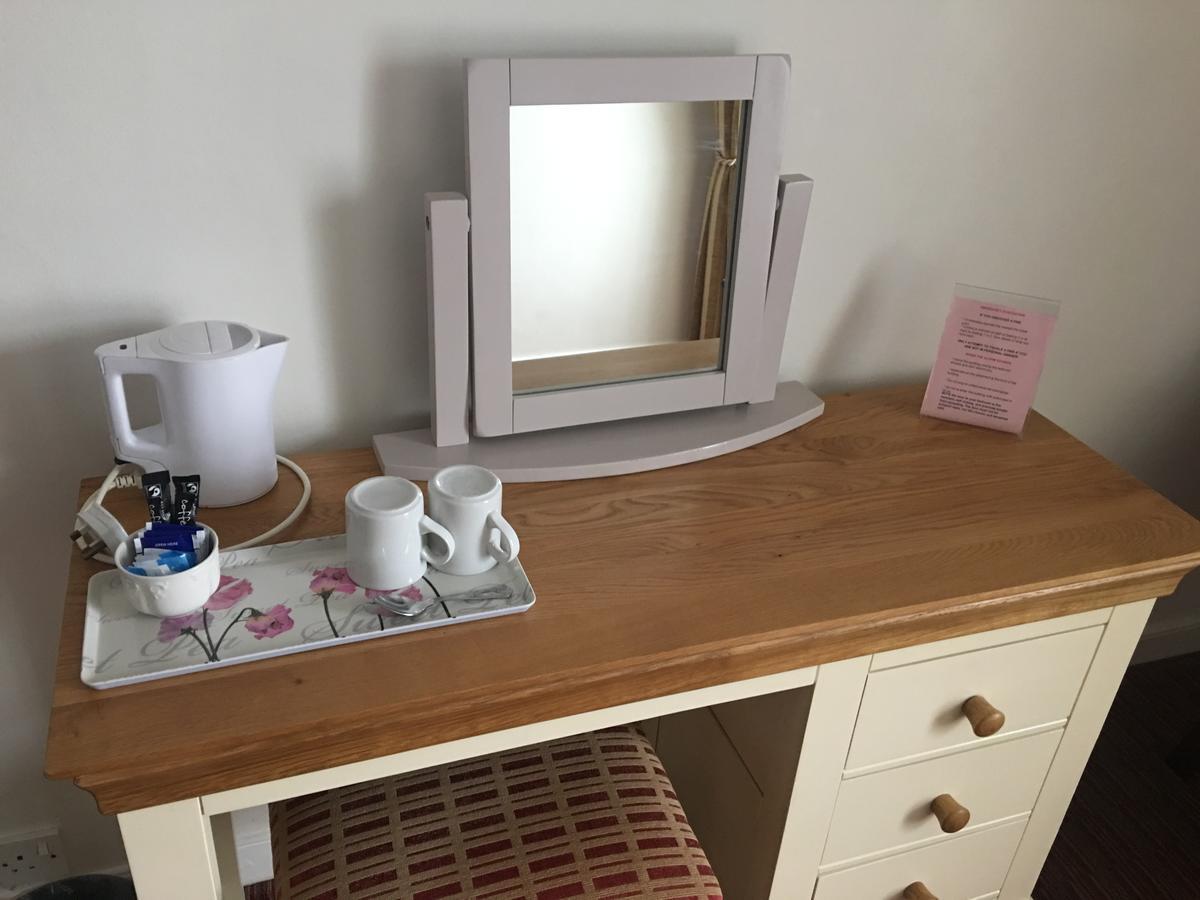 Winston Manor Guesthouse Rooms 처칠 외부 사진
