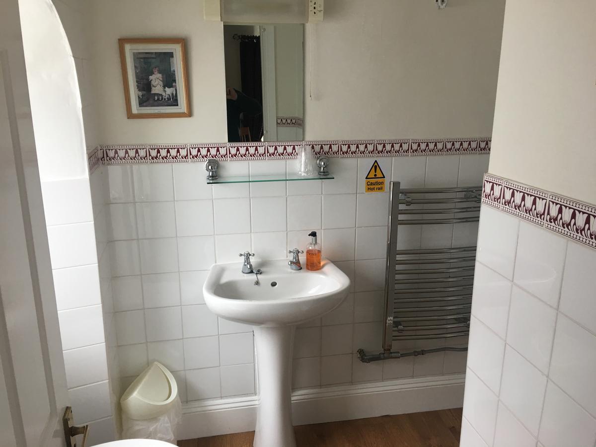 Winston Manor Guesthouse Rooms 처칠 외부 사진