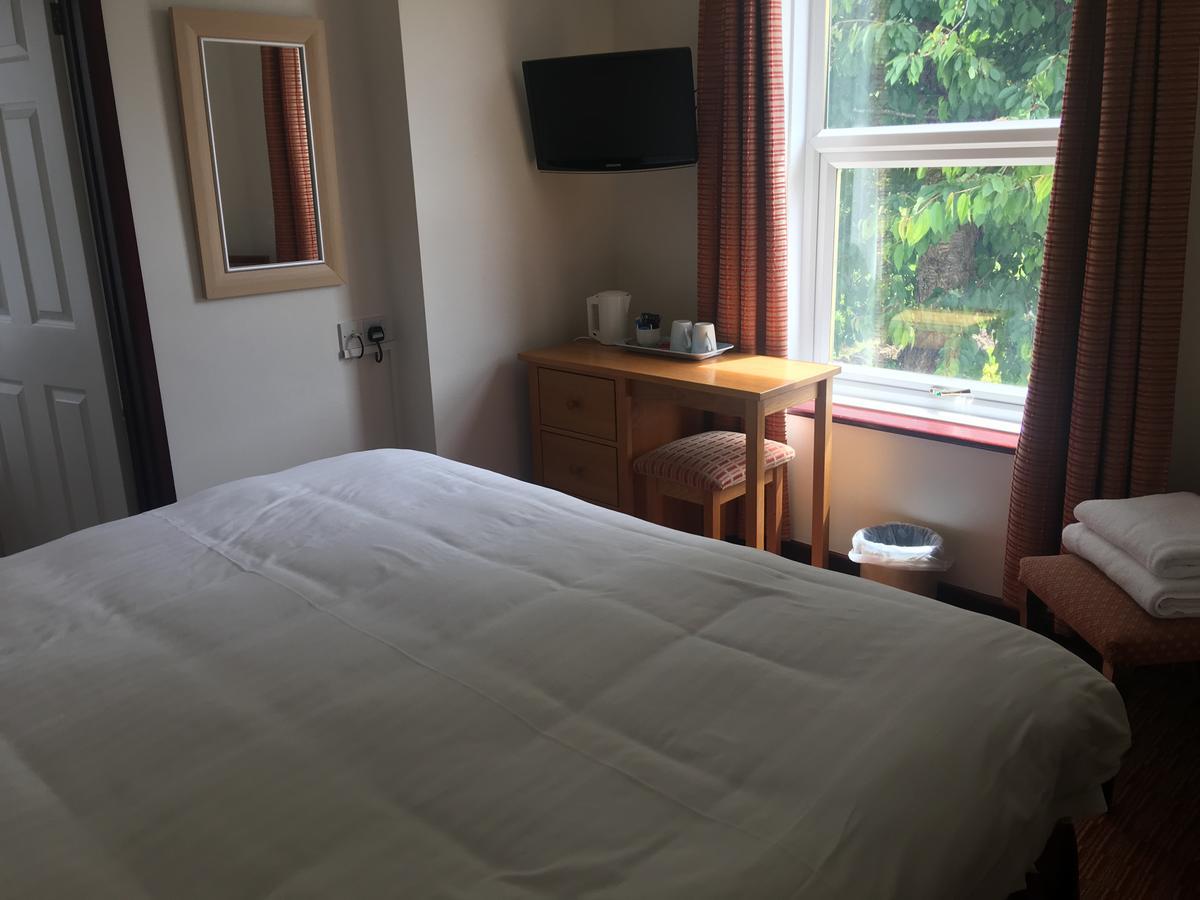 Winston Manor Guesthouse Rooms 처칠 외부 사진