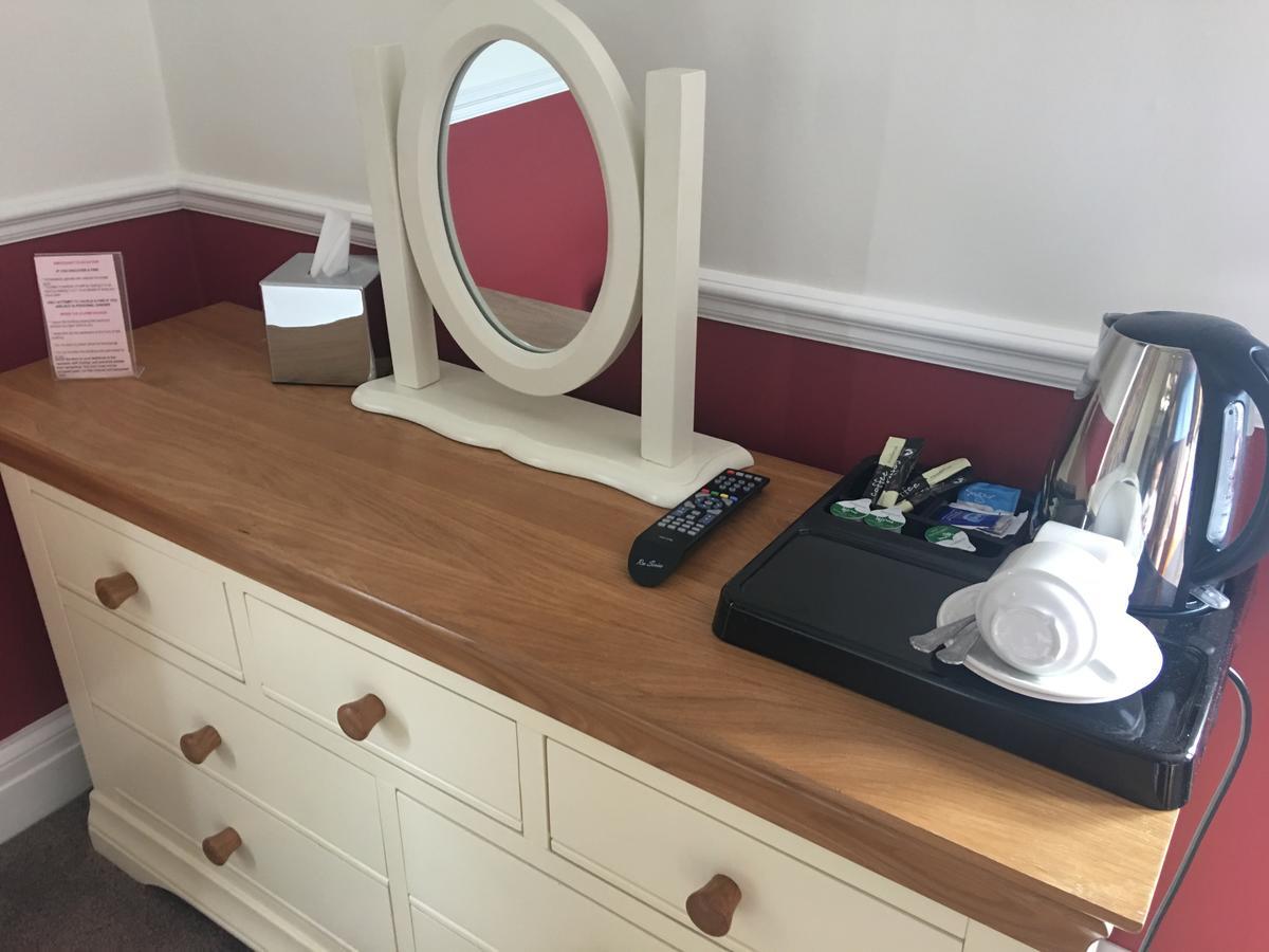 Winston Manor Guesthouse Rooms 처칠 외부 사진