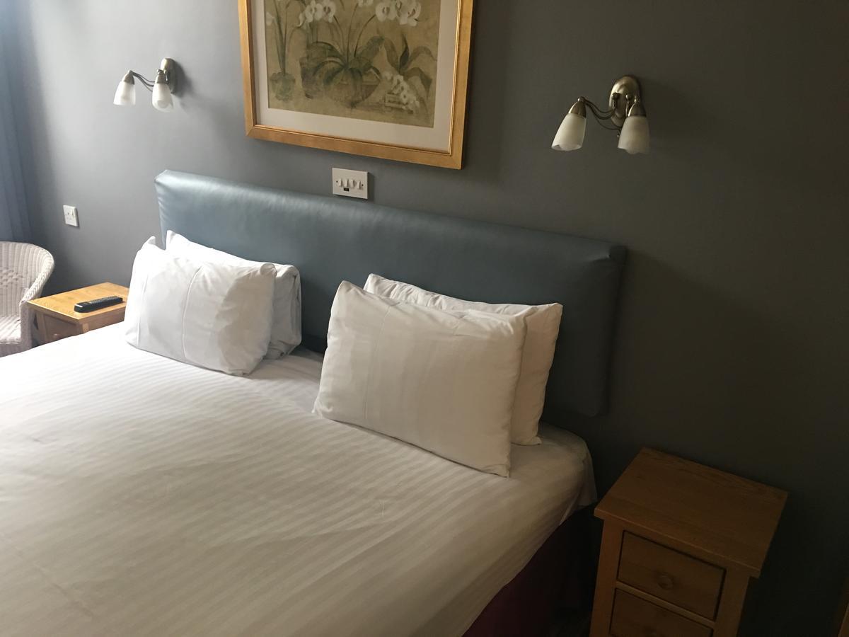 Winston Manor Guesthouse Rooms 처칠 외부 사진