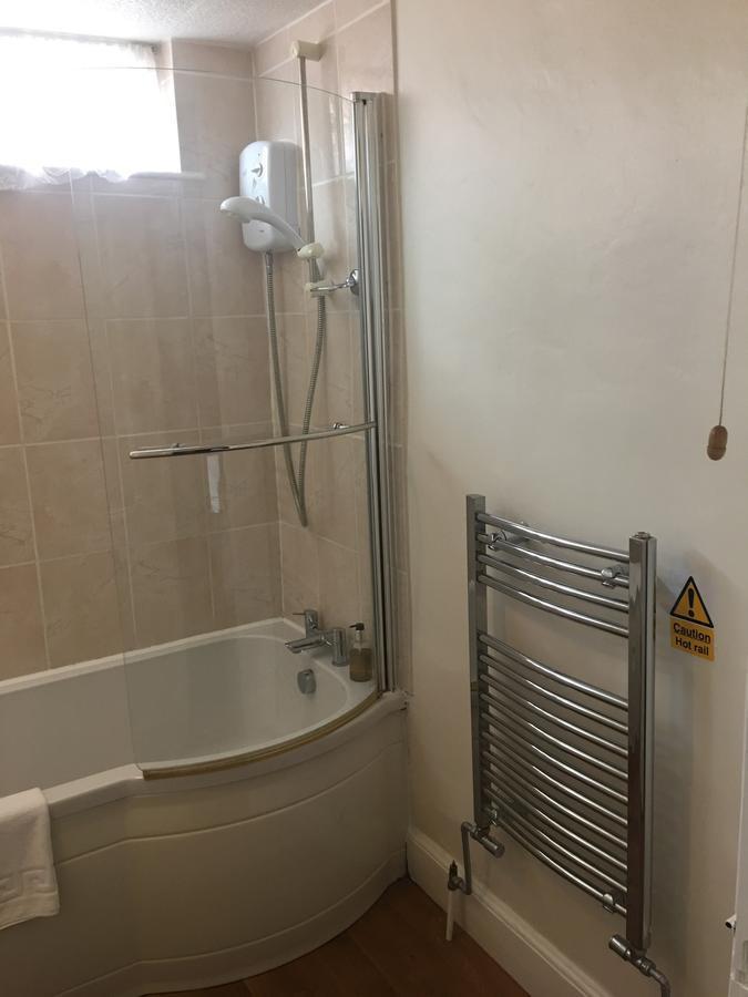 Winston Manor Guesthouse Rooms 처칠 외부 사진