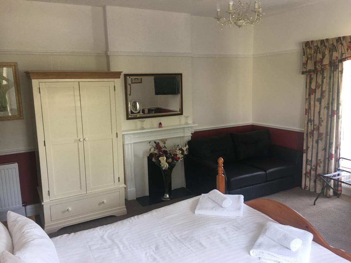 Winston Manor Guesthouse Rooms 처칠 외부 사진